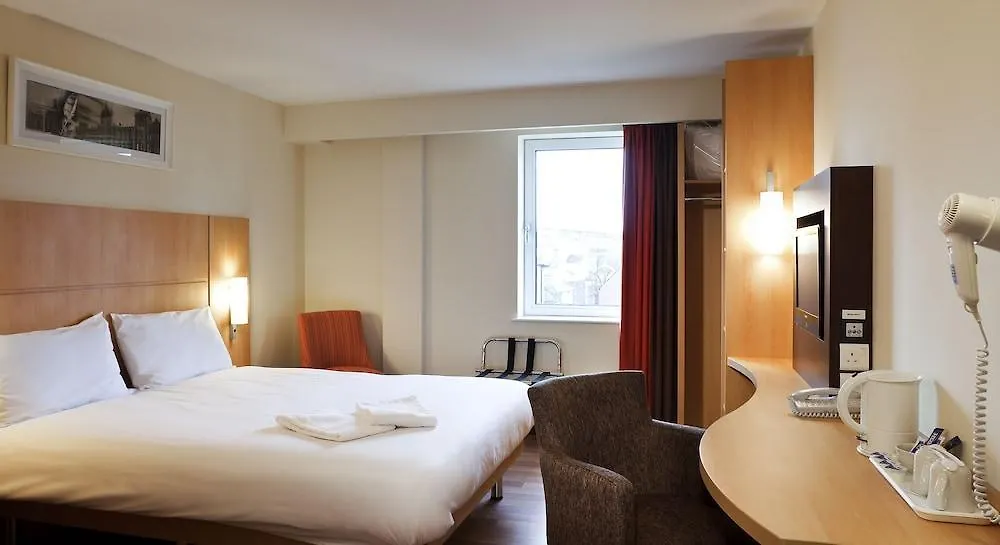 ibis Belfast Queens Quarter Hotel