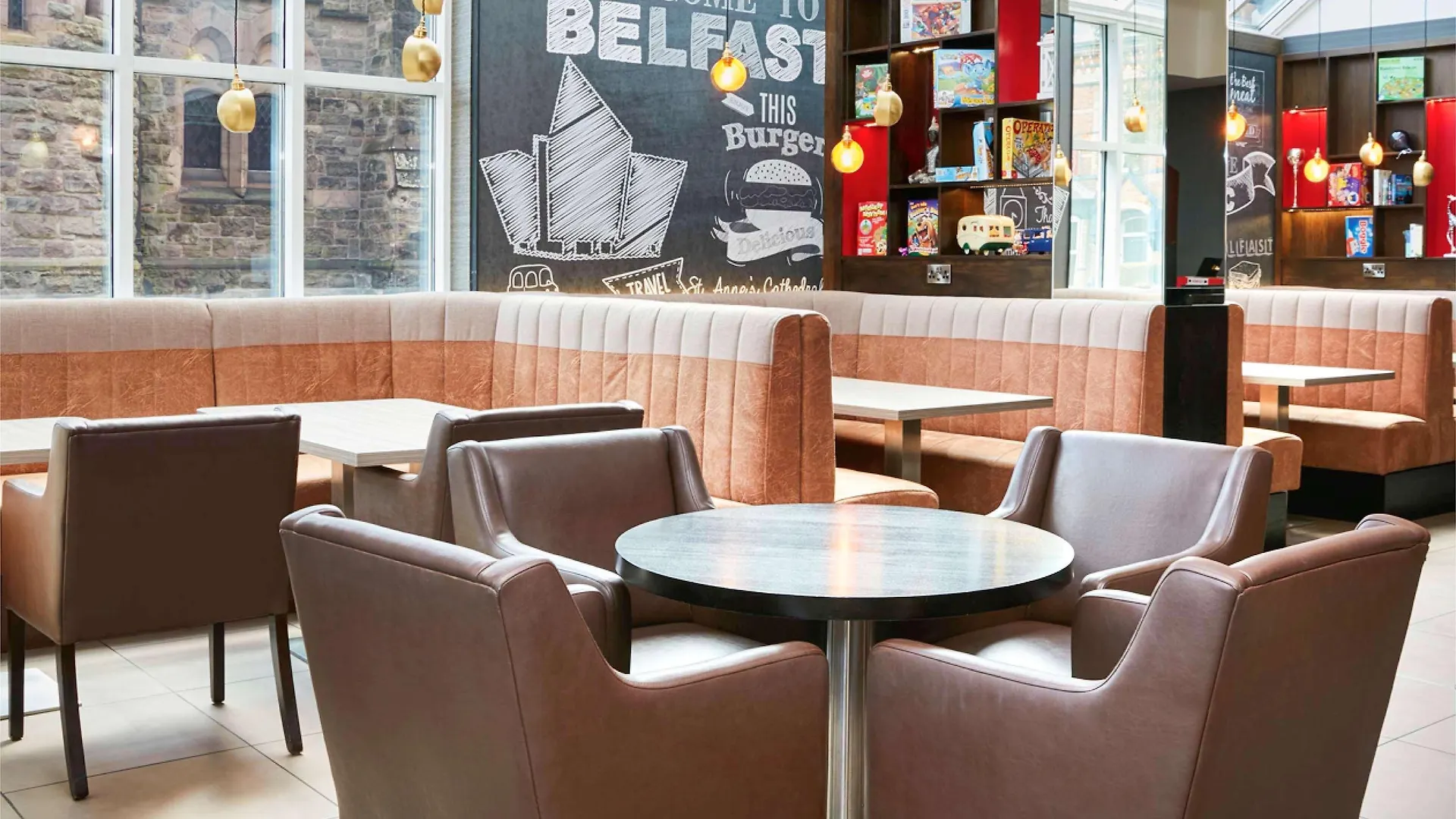 Ibis Belfast Queens Quarter 3*,