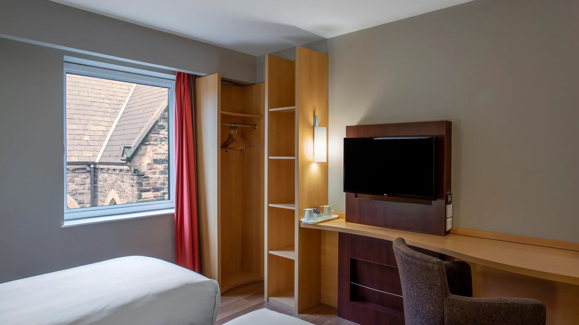 Ibis Belfast Queens Quarter 3*,  Velká Británie