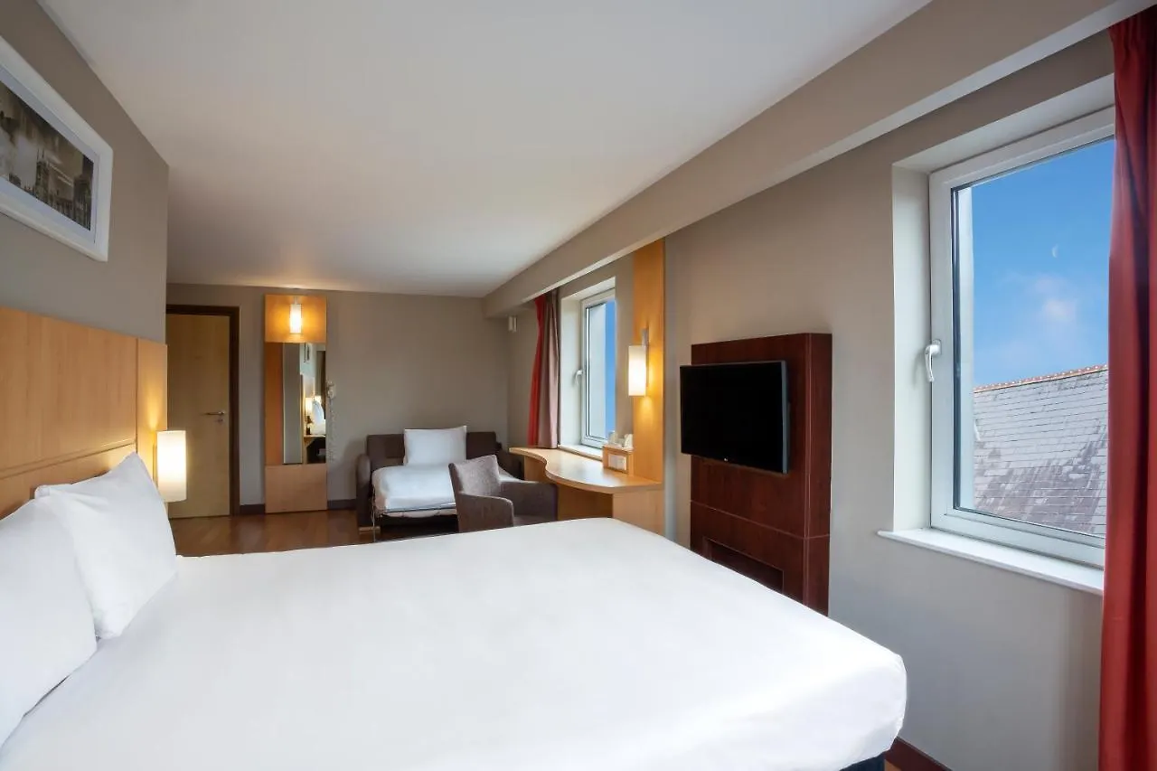 Ibis Belfast Queens Quarter Hotel